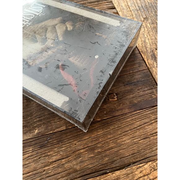 NEW Schindler's List Limited Edition Collectors DVD in Plexiglass Case JL - Picture 3 of 9